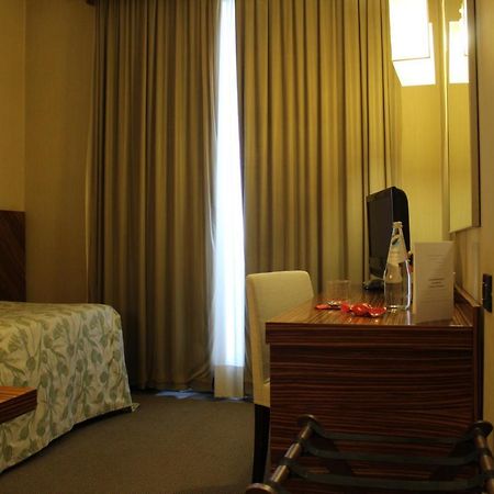 Mh Hotel Piacenza Fiera Eksteriør billede