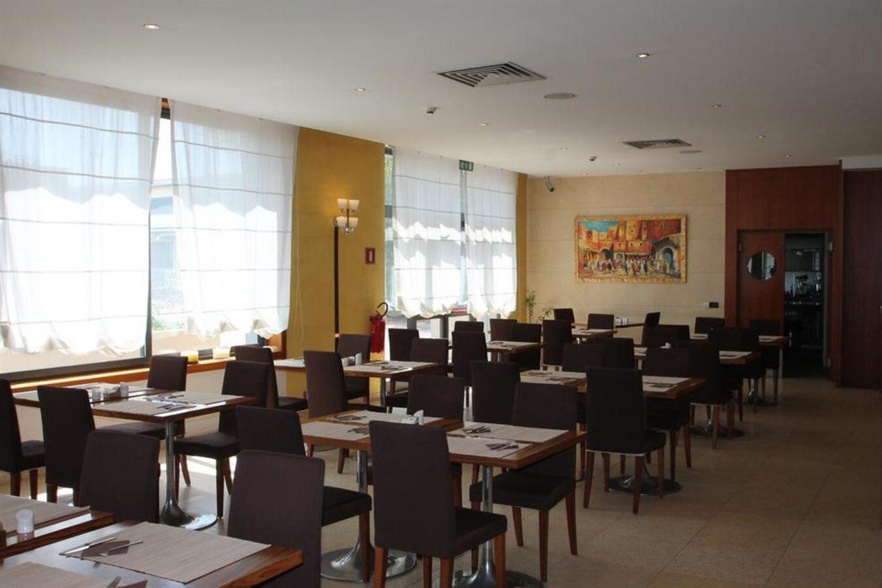 Mh Hotel Piacenza Fiera Eksteriør billede