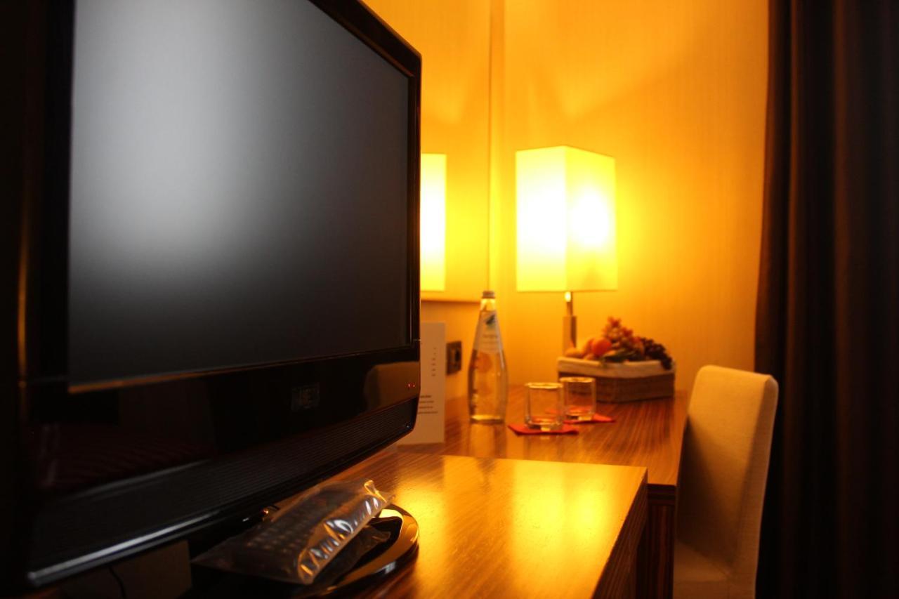 Mh Hotel Piacenza Fiera Eksteriør billede