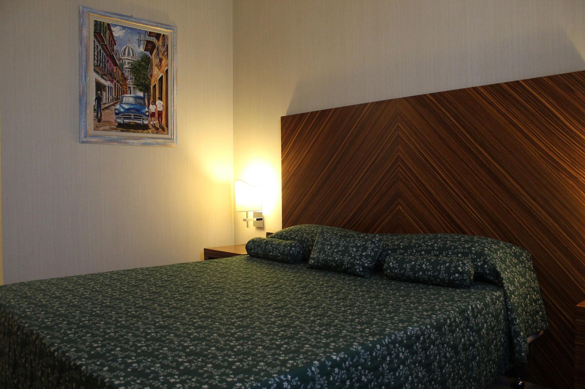 Mh Hotel Piacenza Fiera Eksteriør billede
