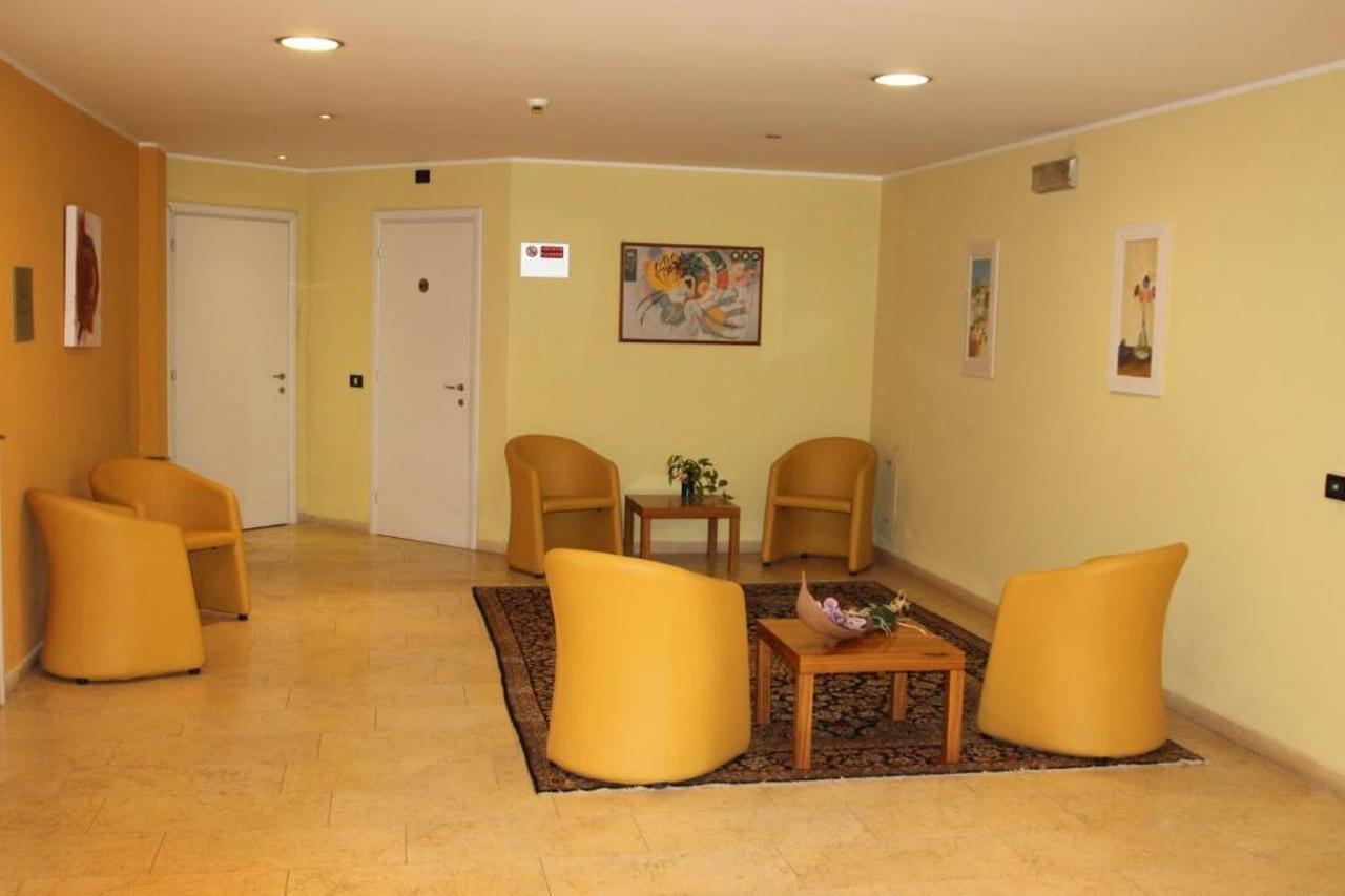 Mh Hotel Piacenza Fiera Eksteriør billede